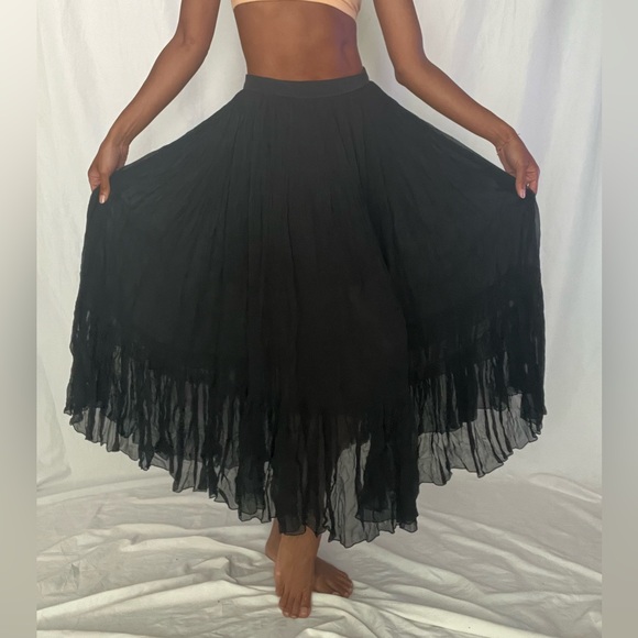 Handmade flirty silk chiffon skirt - Picture 3 of 5